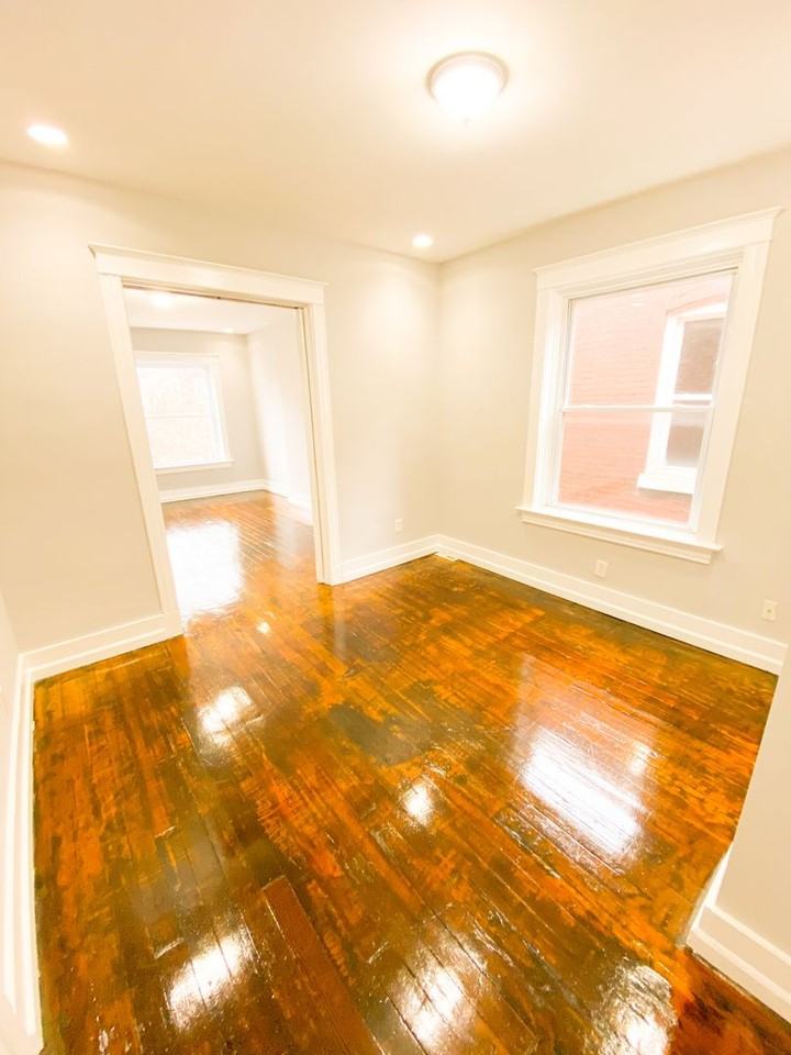 3510 California Ave - Photo 4 of 7