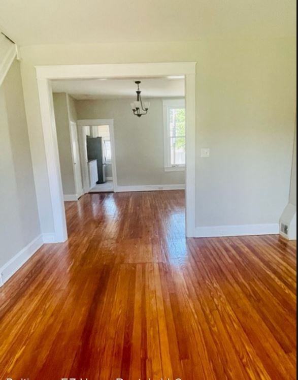 721 E 36th St #NA - Photo 7 of 20