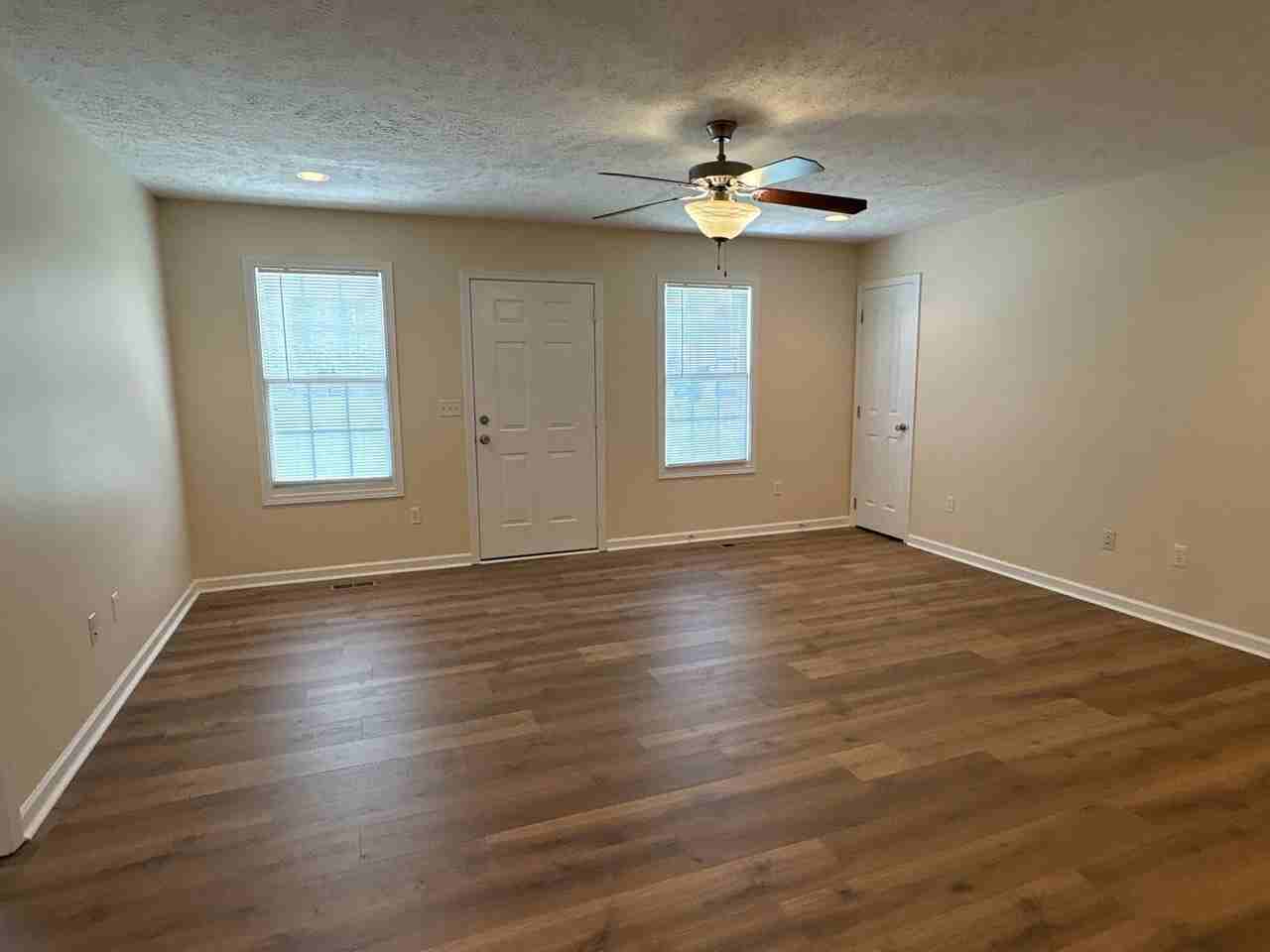 287 Forrestwood Dr - Photo 2 of 19