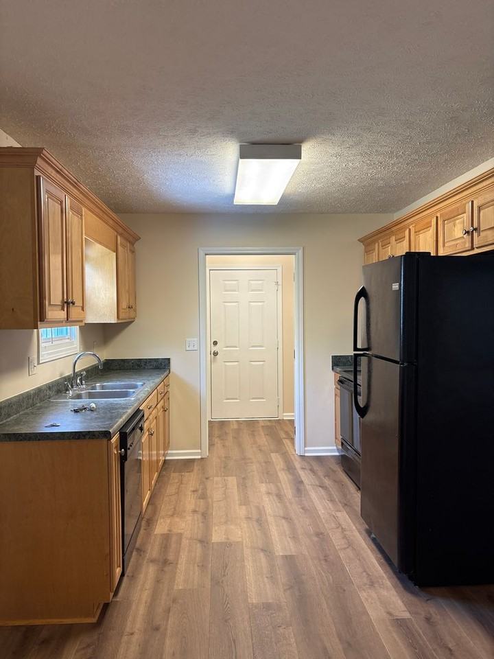 287 Forrestwood Dr - Photo 5 of 19