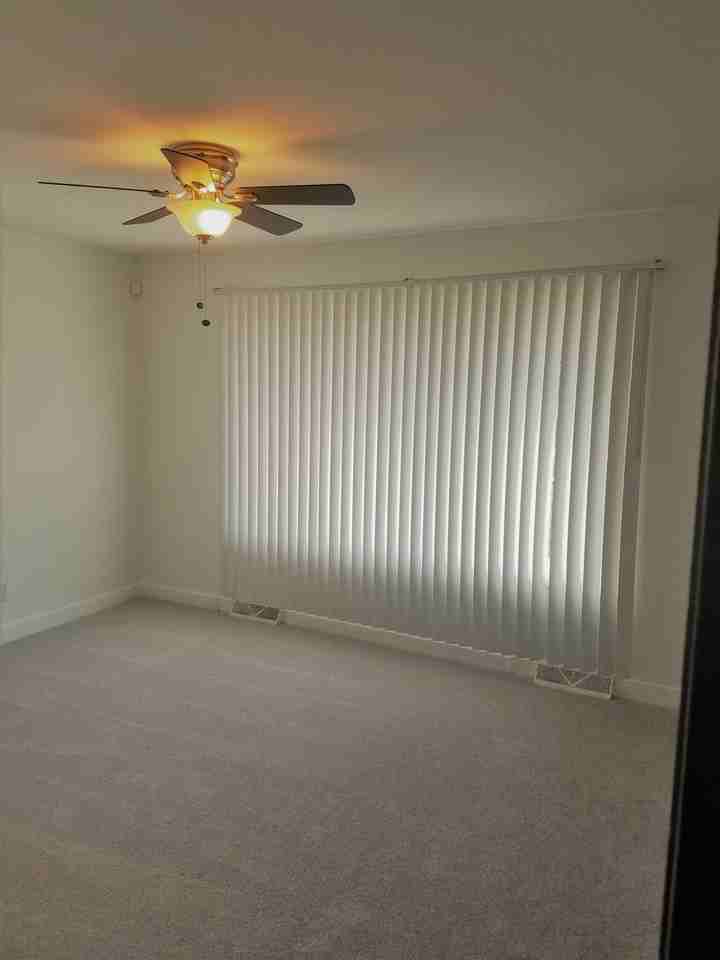 4011 Fenwick St - Photo 4 of 18