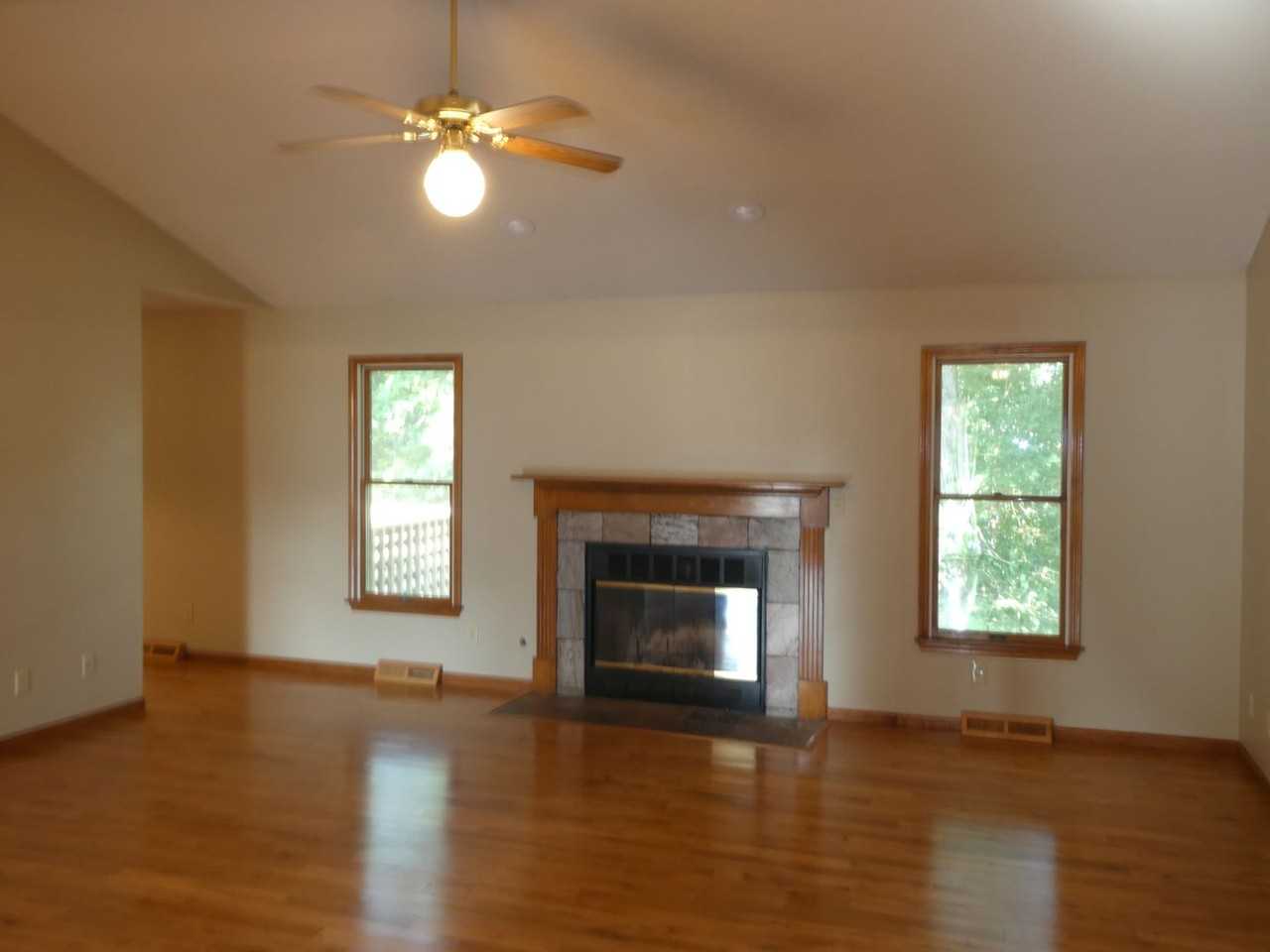 3906 Cameron Ct - Photo 2 of 31