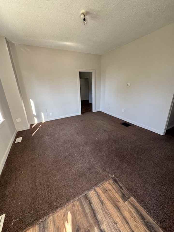 2532 Miner St - Photo 2 of 10