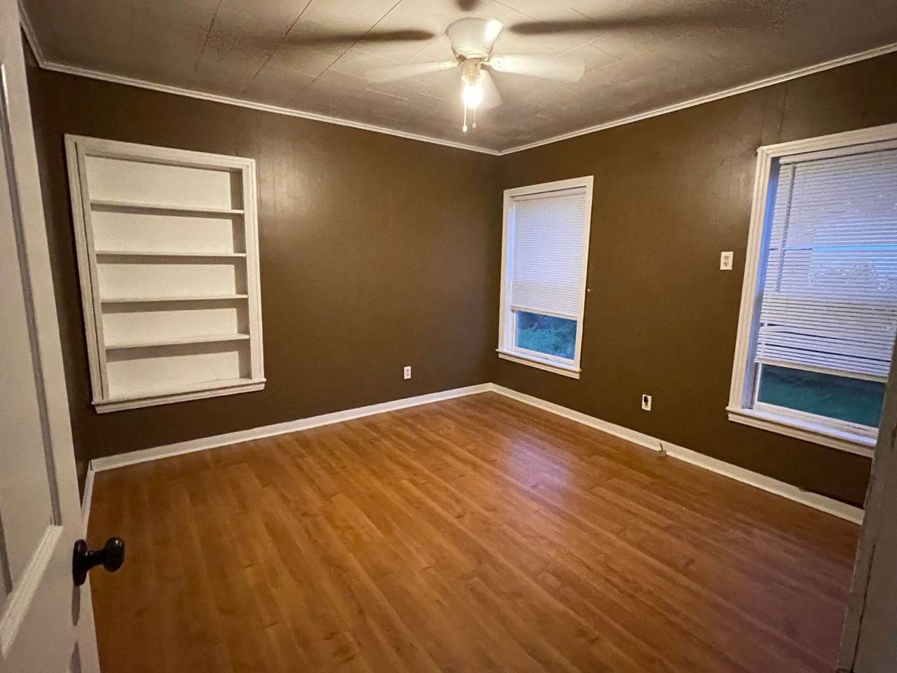605 E Main St - Photo 3 of 11