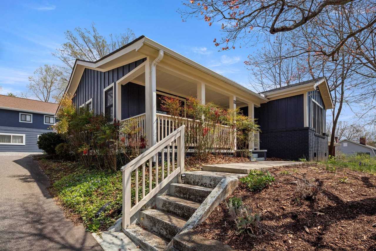 70 Forest Hill Dr - Photo 2 of 32