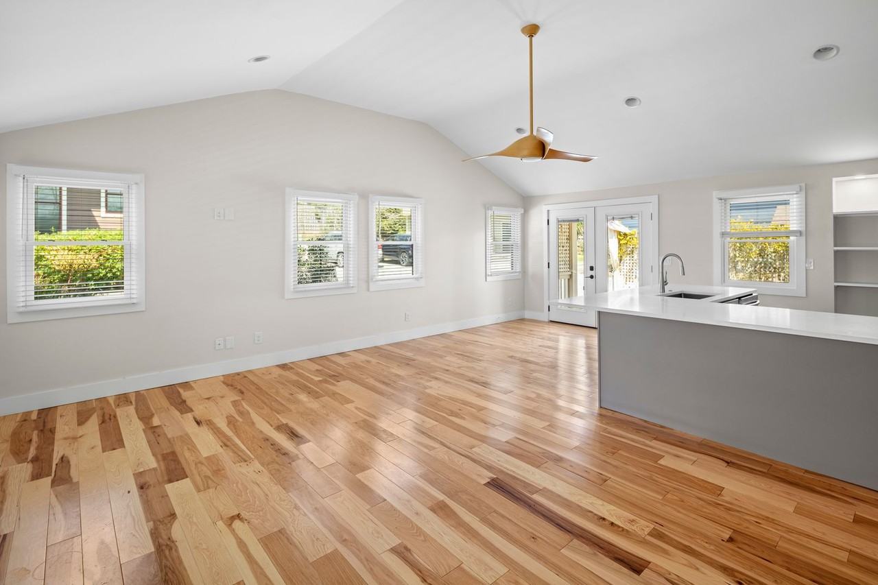 70 Forest Hill Dr - Photo 6 of 32