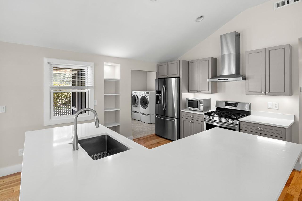 70 Forest Hill Dr - Photo 7 of 32