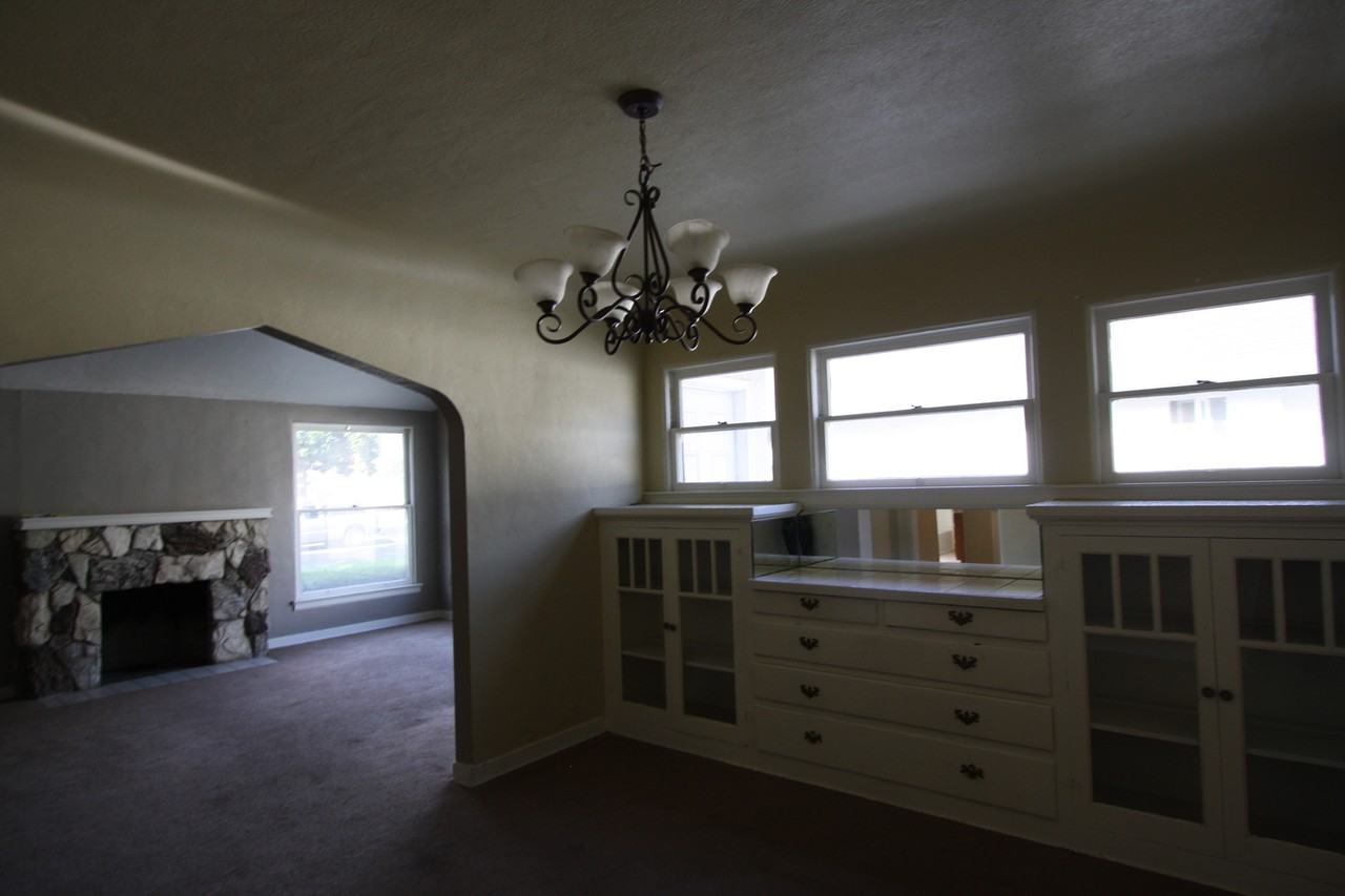 4508 E Illinois Ave - Photo 4 of 17