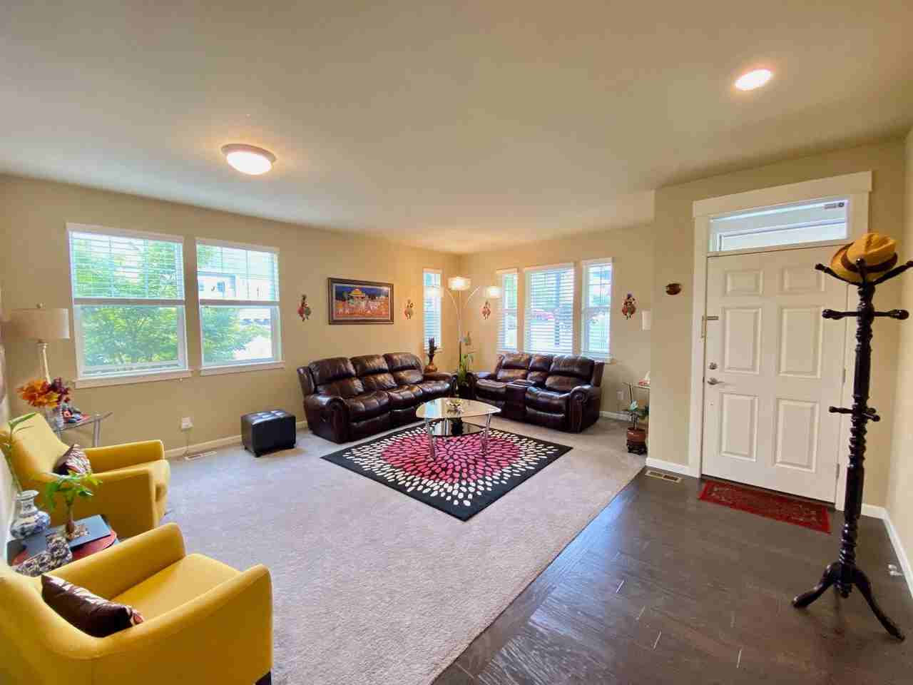 835 Mt Baker Ave Ne - Photo 4 of 26