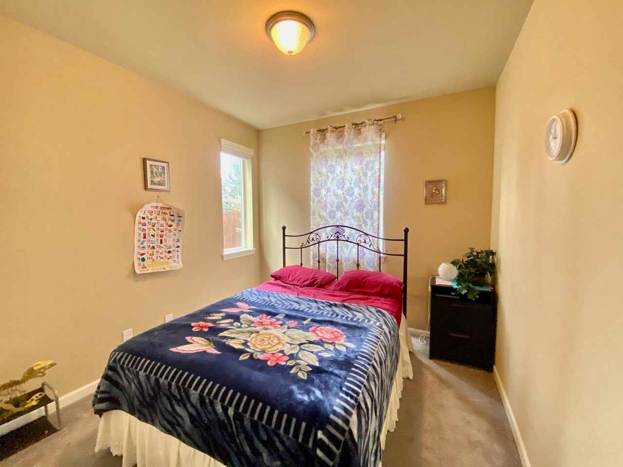 835 Mt Baker Ave Ne - Photo 5 of 26