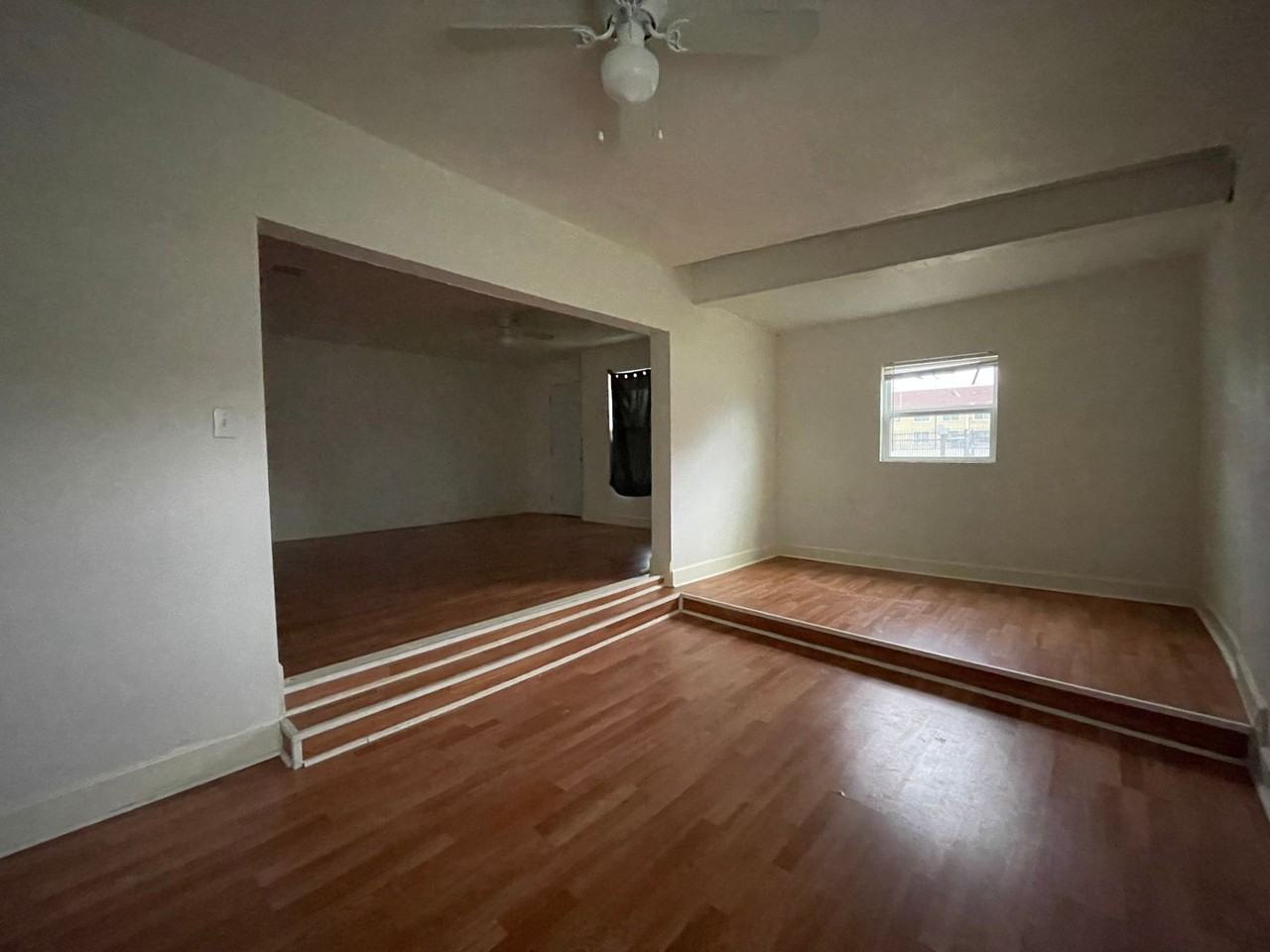 809 Glen Garden Dr - Photo 2 of 13