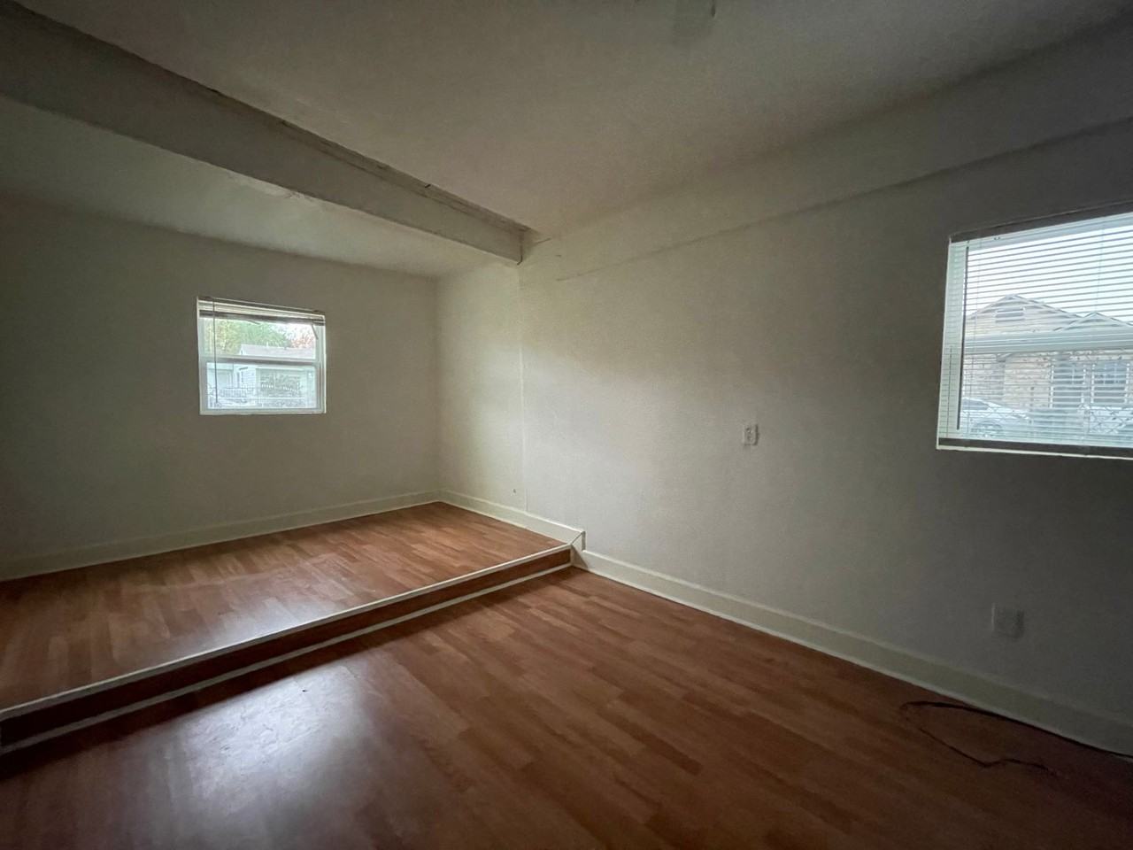 809 Glen Garden Dr - Photo 3 of 13