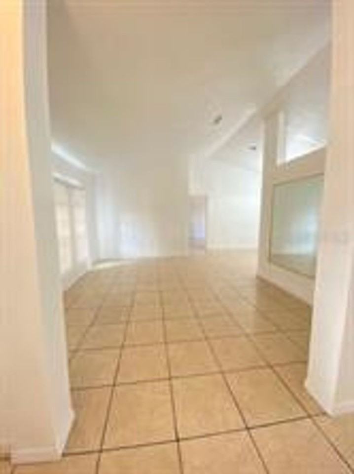 1551 Ortega Ave - Photo 4 of 18