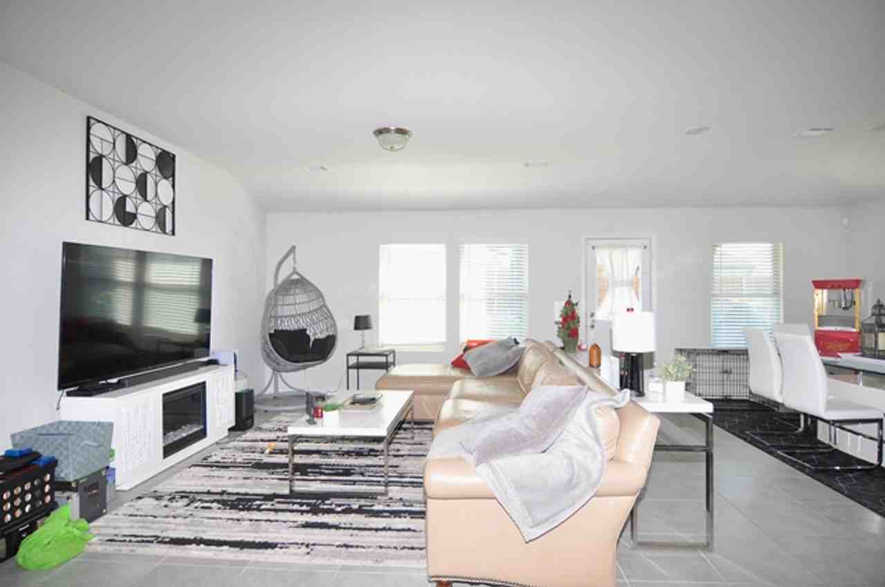 2513 Ponca Dr - Photo 7 of 29