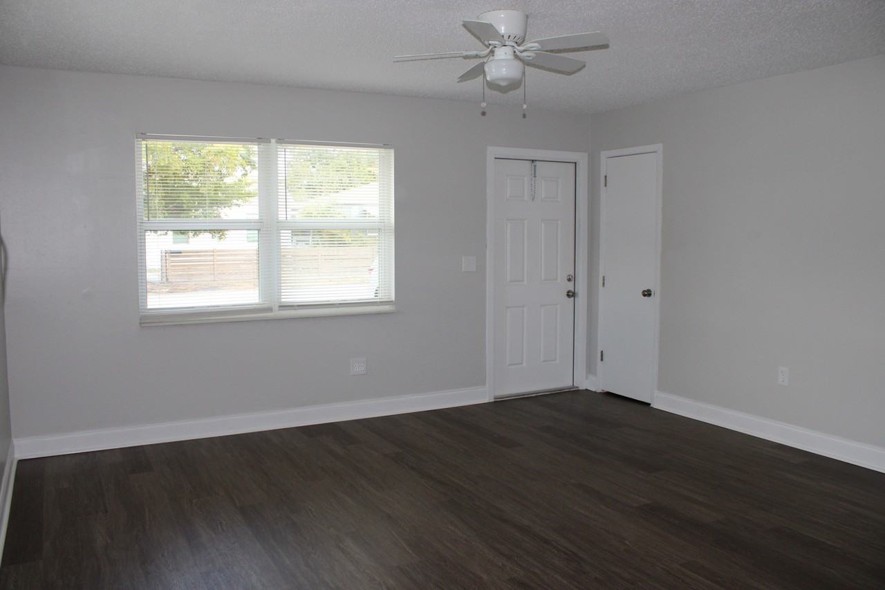 518 Valley Forge Rd #1 - Photo 2 of 10