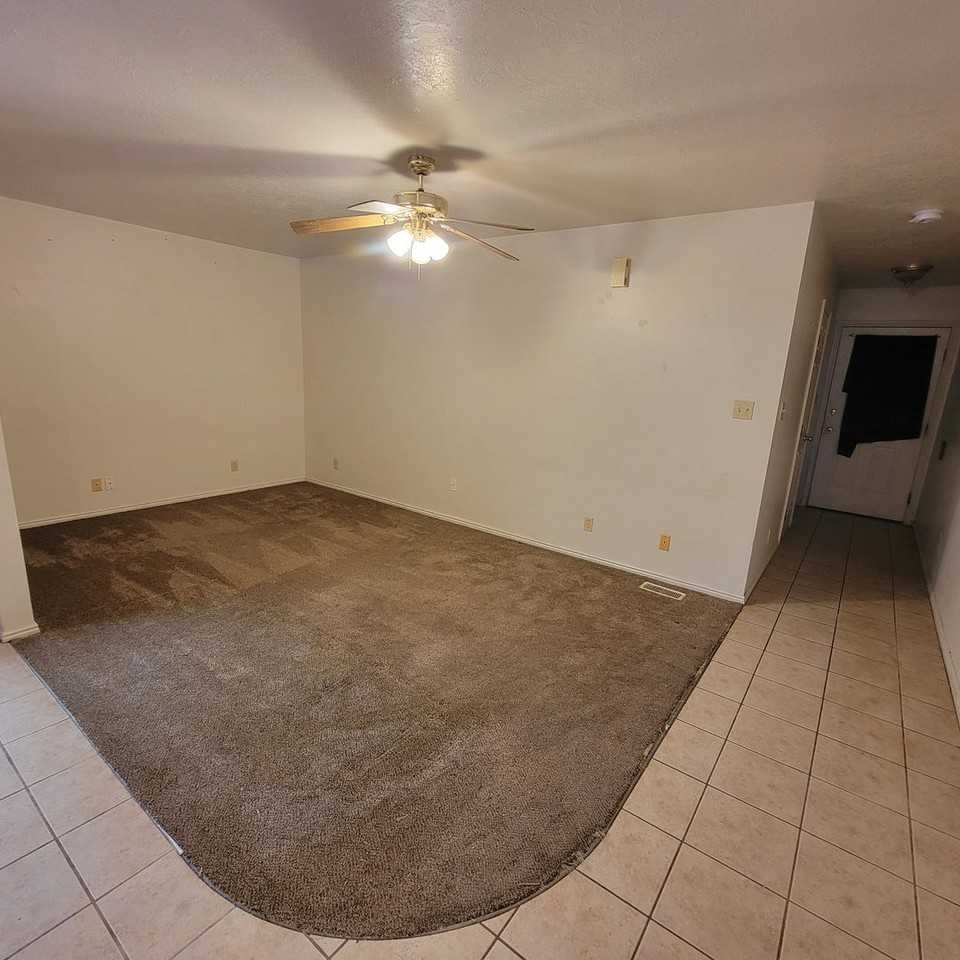 497 E 2015 N - Photo 3 of 9