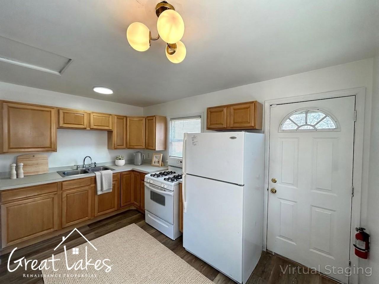 15433 Burr St - Photo 3 of 12