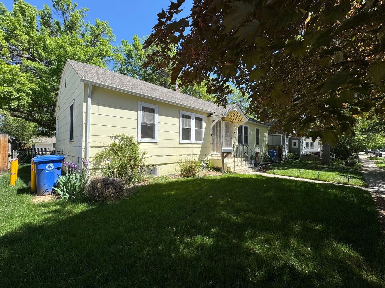 1121 E 2nd St - Photo 2 of 23