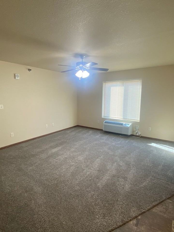 4226 Kateland St - Photo 6 of 42