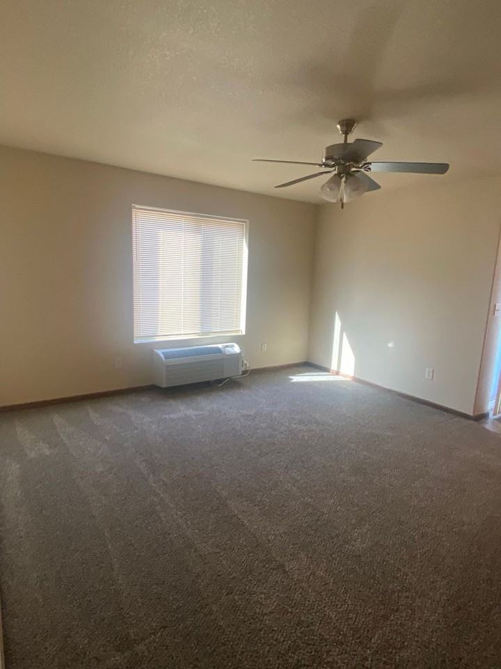 4226 Kateland St - Photo 7 of 42