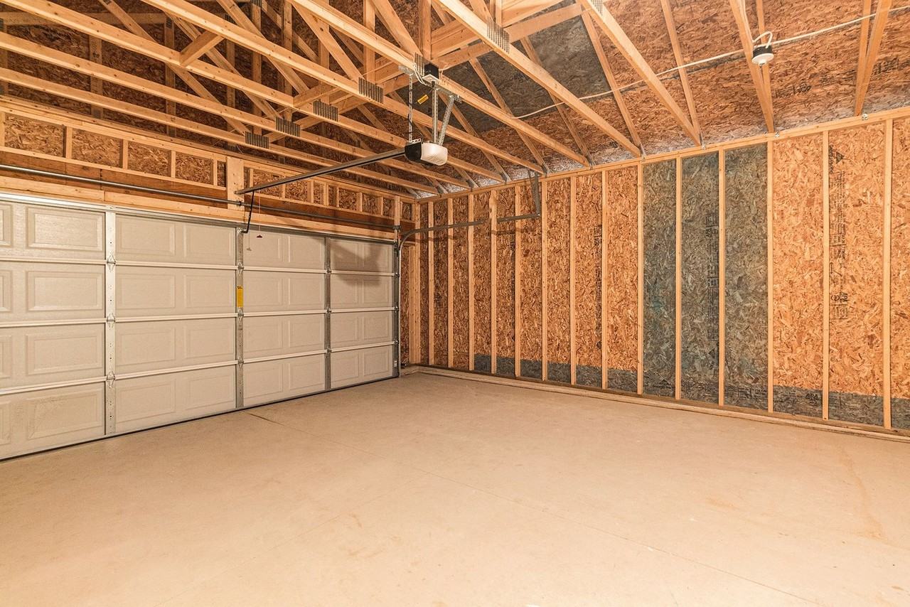 7669 Courtyard Pl - Photo 4 of 26