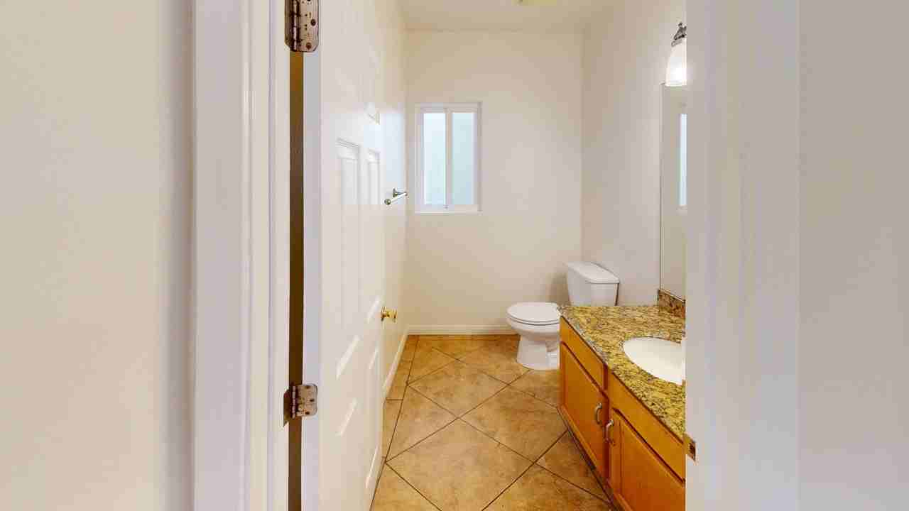 256 Elm Ave - Photo 7 of 28