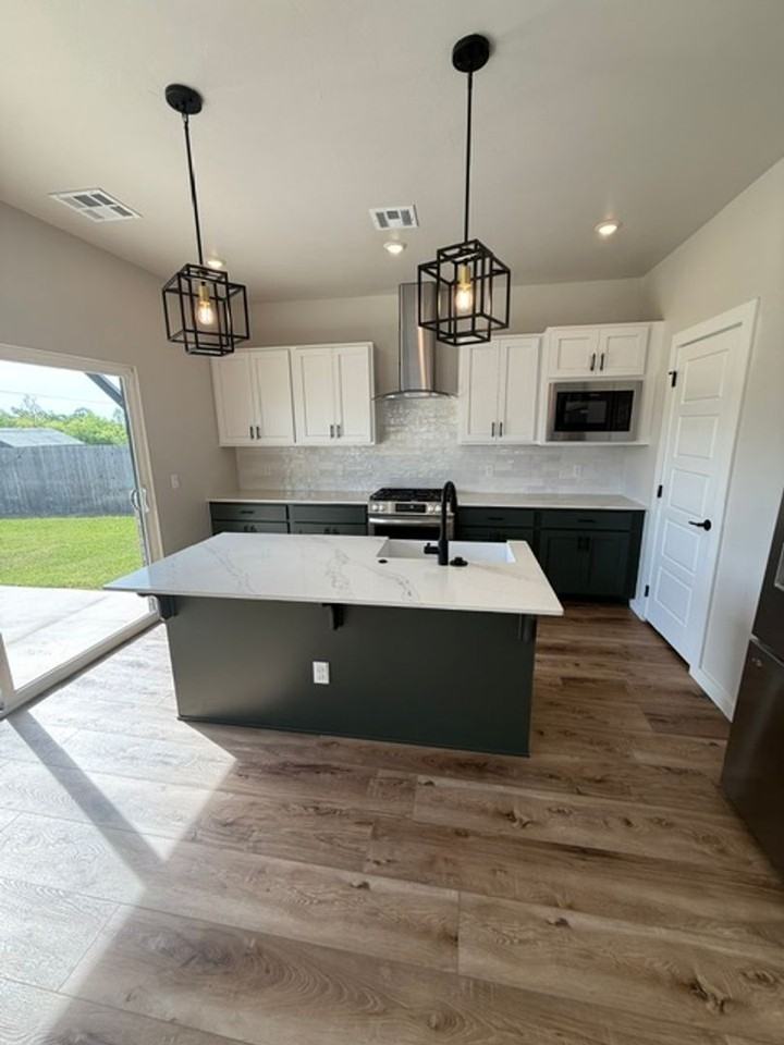 15204 Bedford Rd - Photo 7 of 26