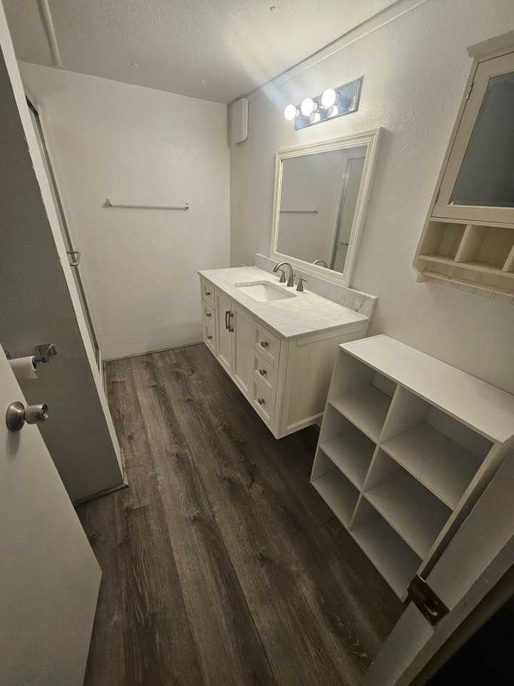 1949 E Riverbend Cir - Photo 5 of 6