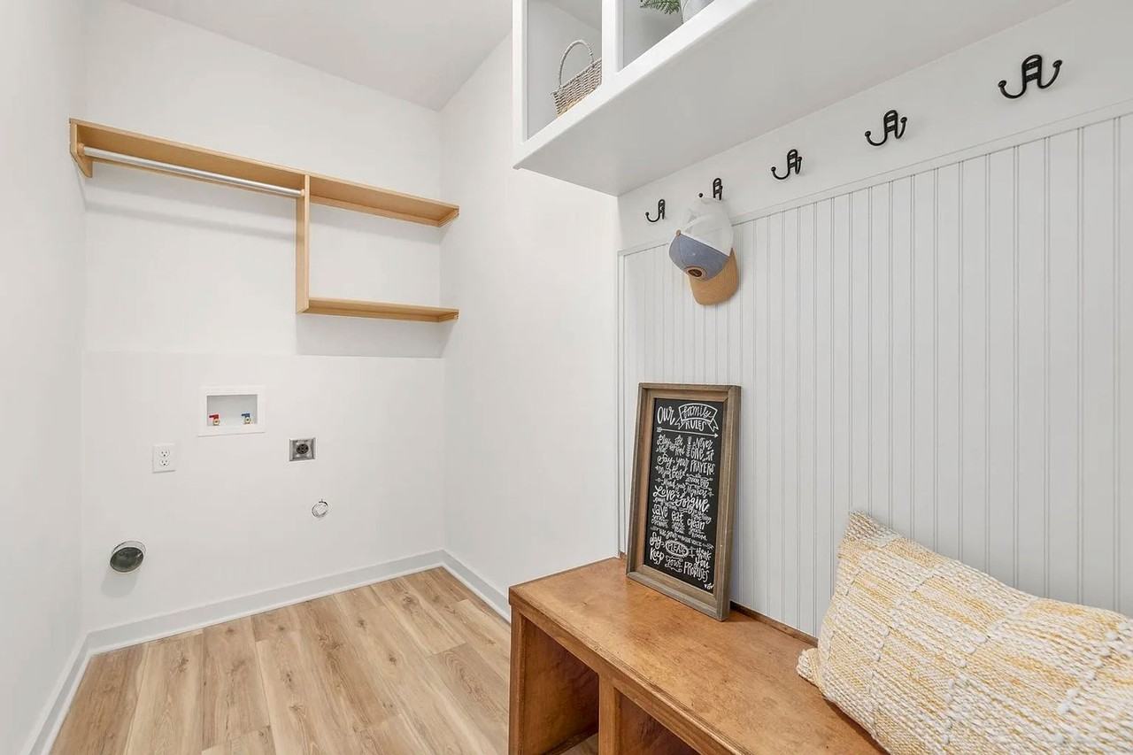 2349 S Spring Hill Ct - Photo 7 of 12