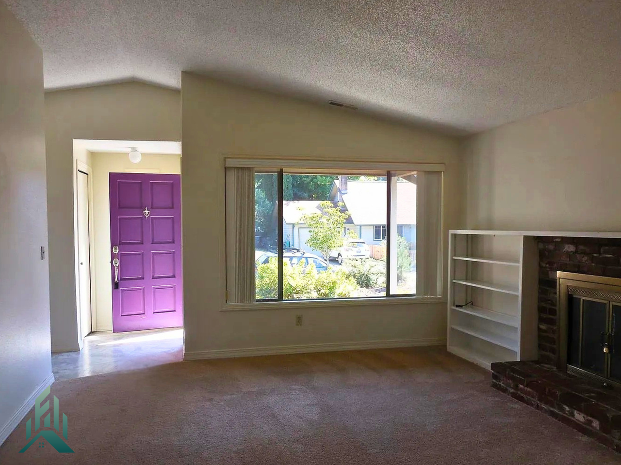 2380 Nw Green Cir - Photo 3 of 6