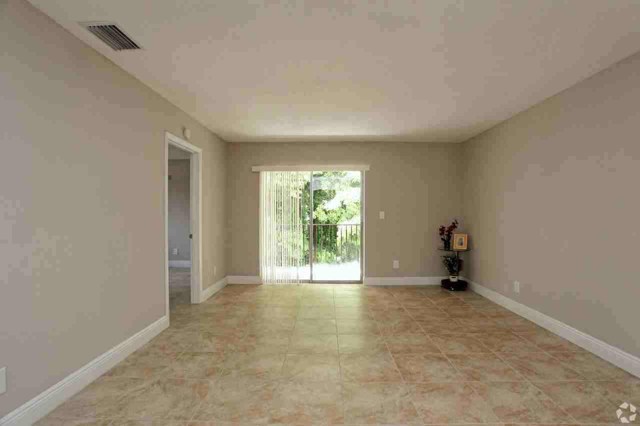 Sunshine Apartments at Sabal Pointe - Photo 3 of 8