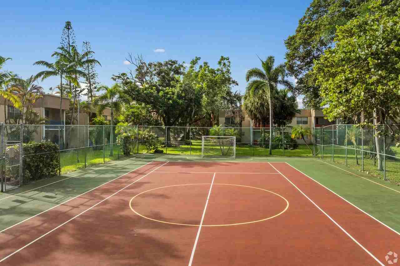 Sunshine Apartments at Sabal Pointe - Photo 6 of 8