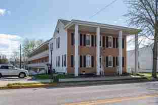 West Carroll Apartments - Photo 1 of 1