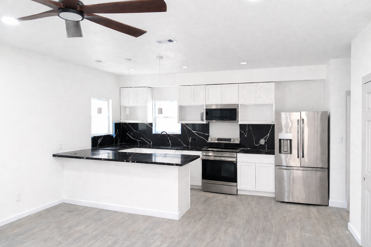 Cypresswood Dr #1 - Photo 4 of 4