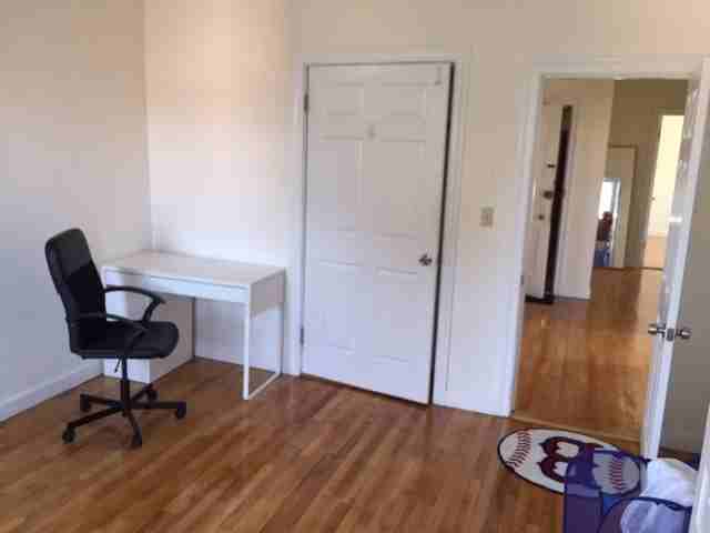 164 Strathmore Rd #21 - Photo 6 of 11