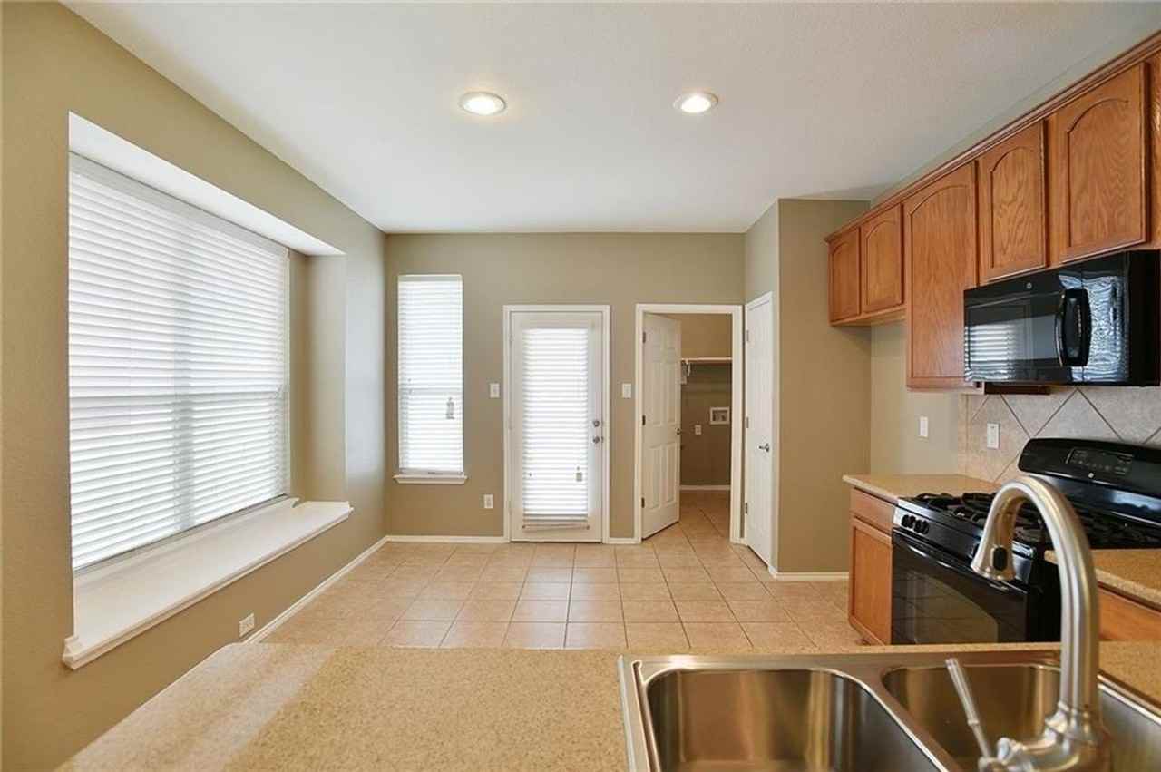 9109 Nathaniel Dr - Photo 2 of 11