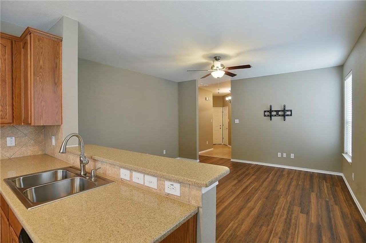 9109 Nathaniel Dr - Photo 4 of 11