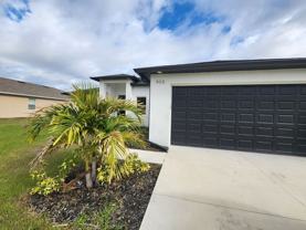 905 Nw 1st St - Photo 1 of 1