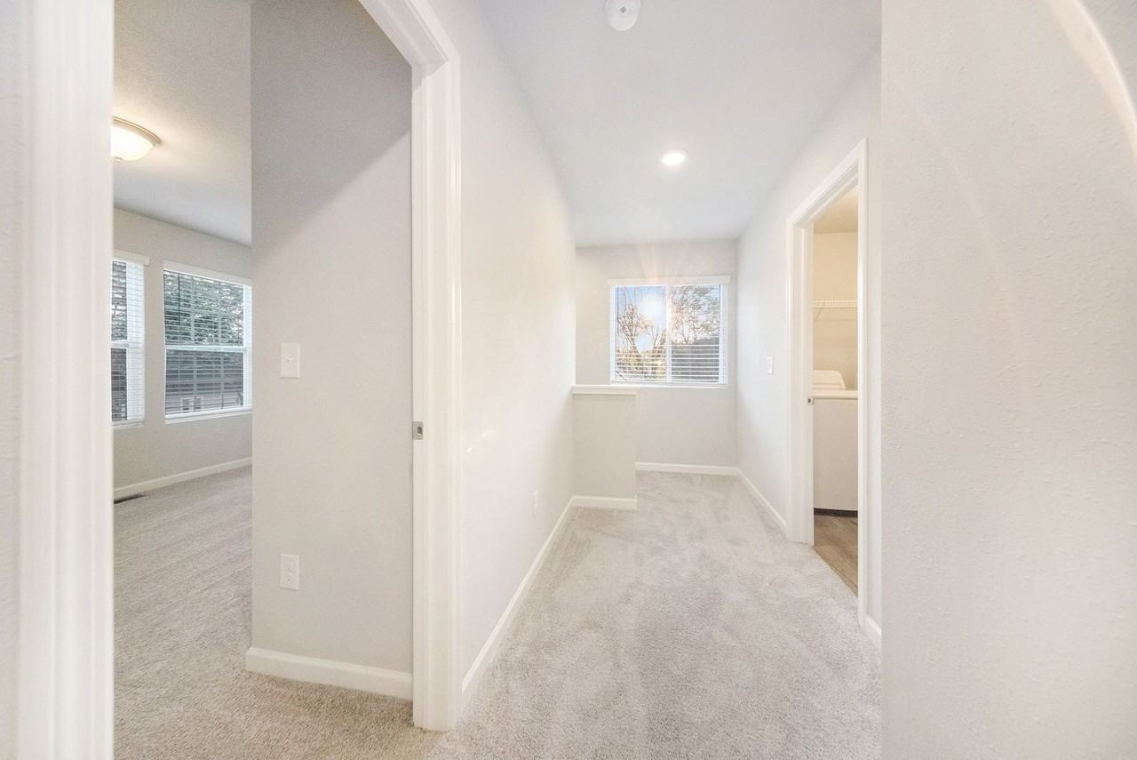 1316 Forest View Dr - Photo 7 of 21