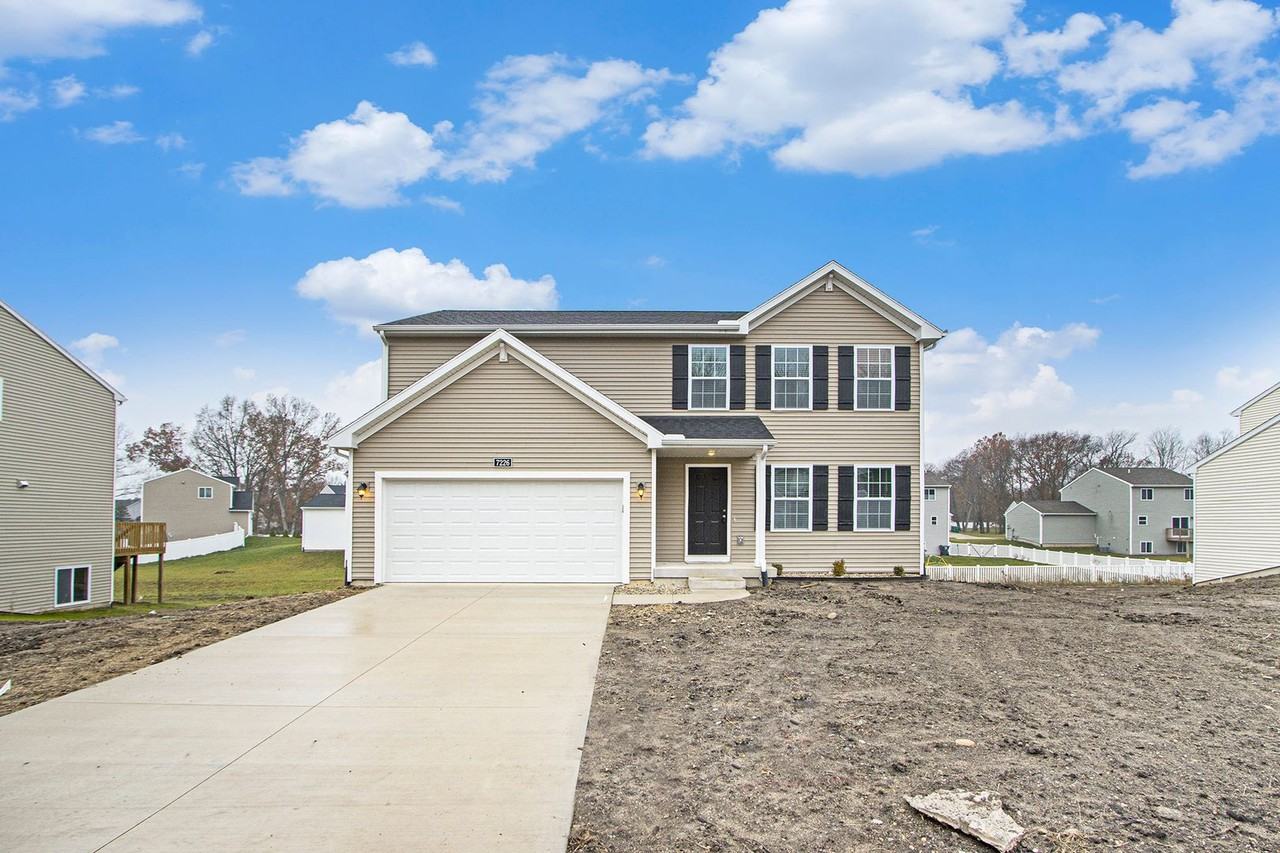 1403 Ridgeview Dr - Photo 2 of 25