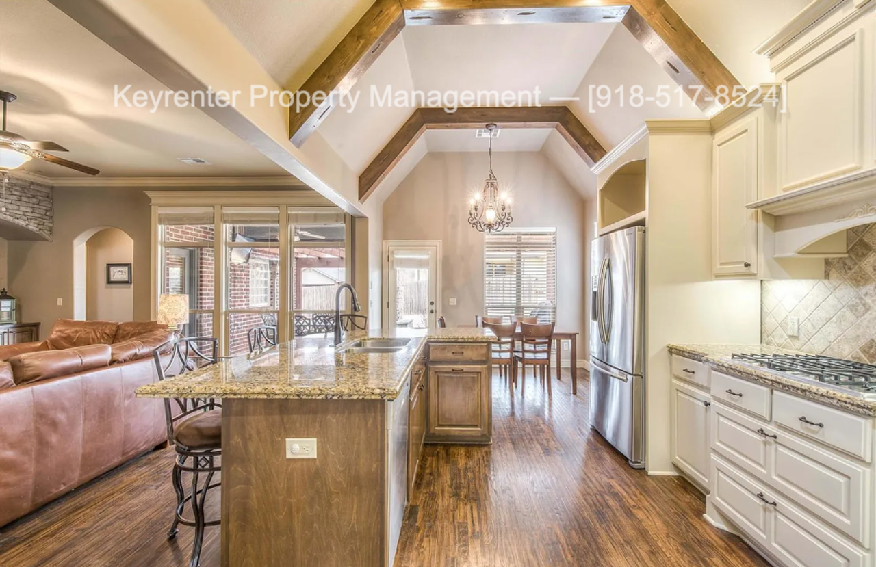 11250 S 72nd East Ct - Photo 5 of 36