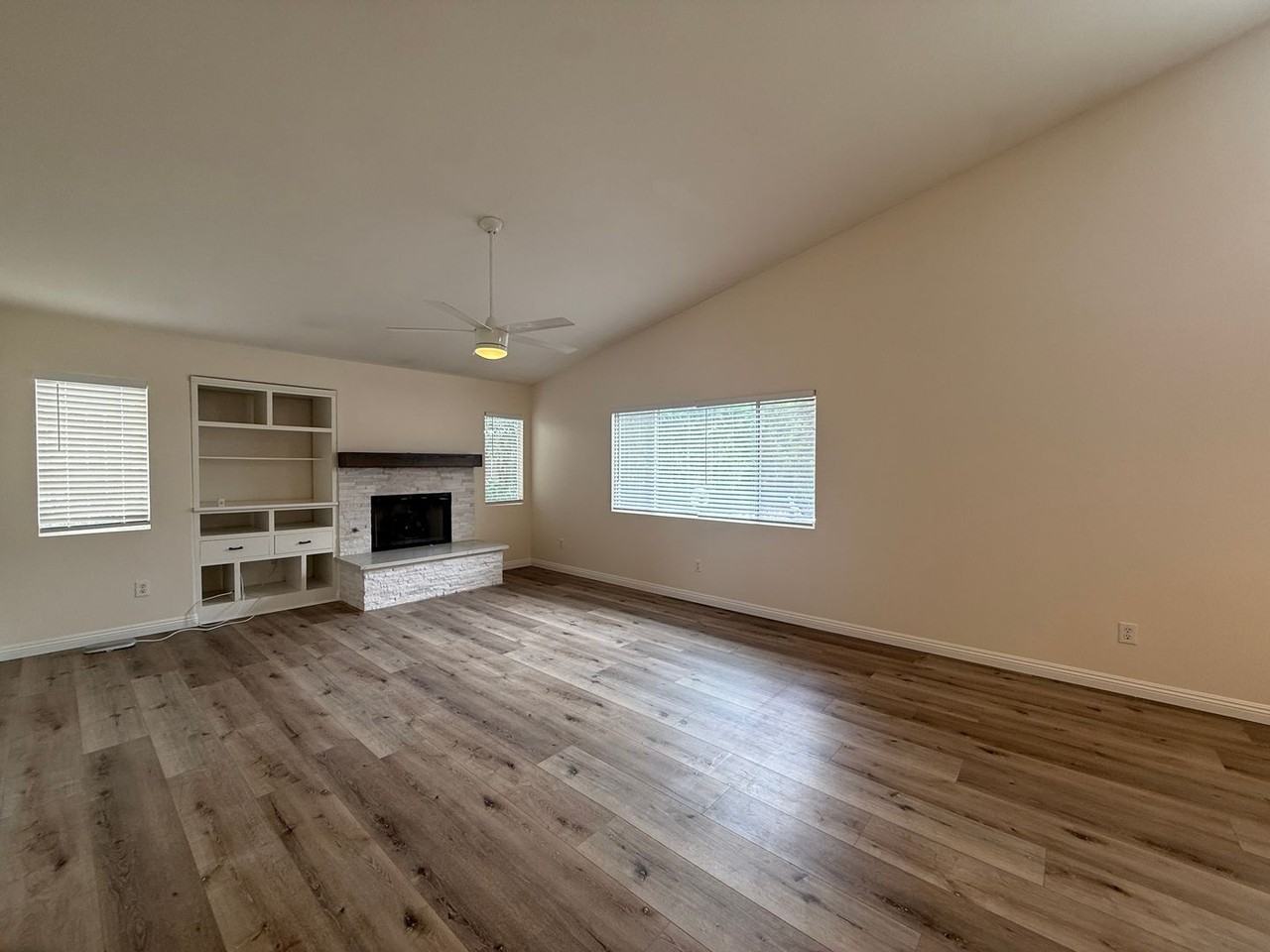 6757 W Avenue L10 - Photo 3 of 21