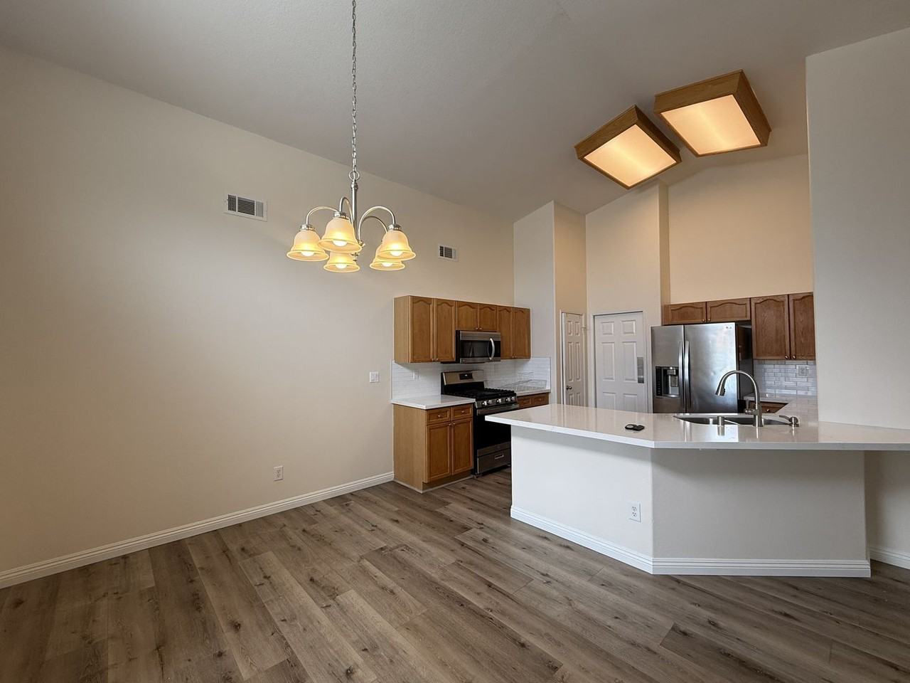 6757 W Avenue L10 - Photo 5 of 21