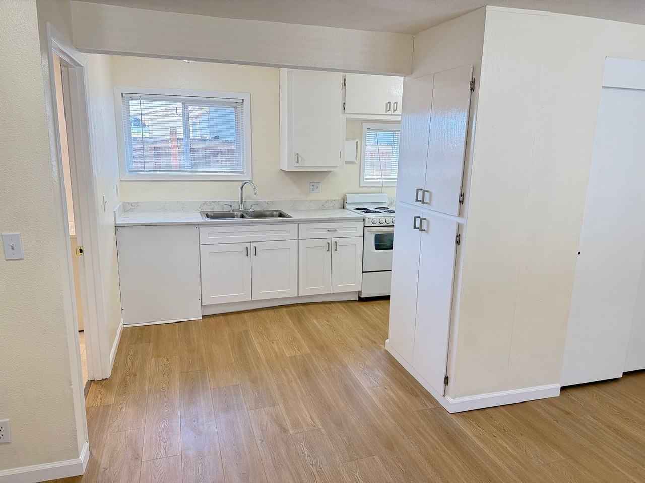 1248 Juniper St - Photo 5 of 14