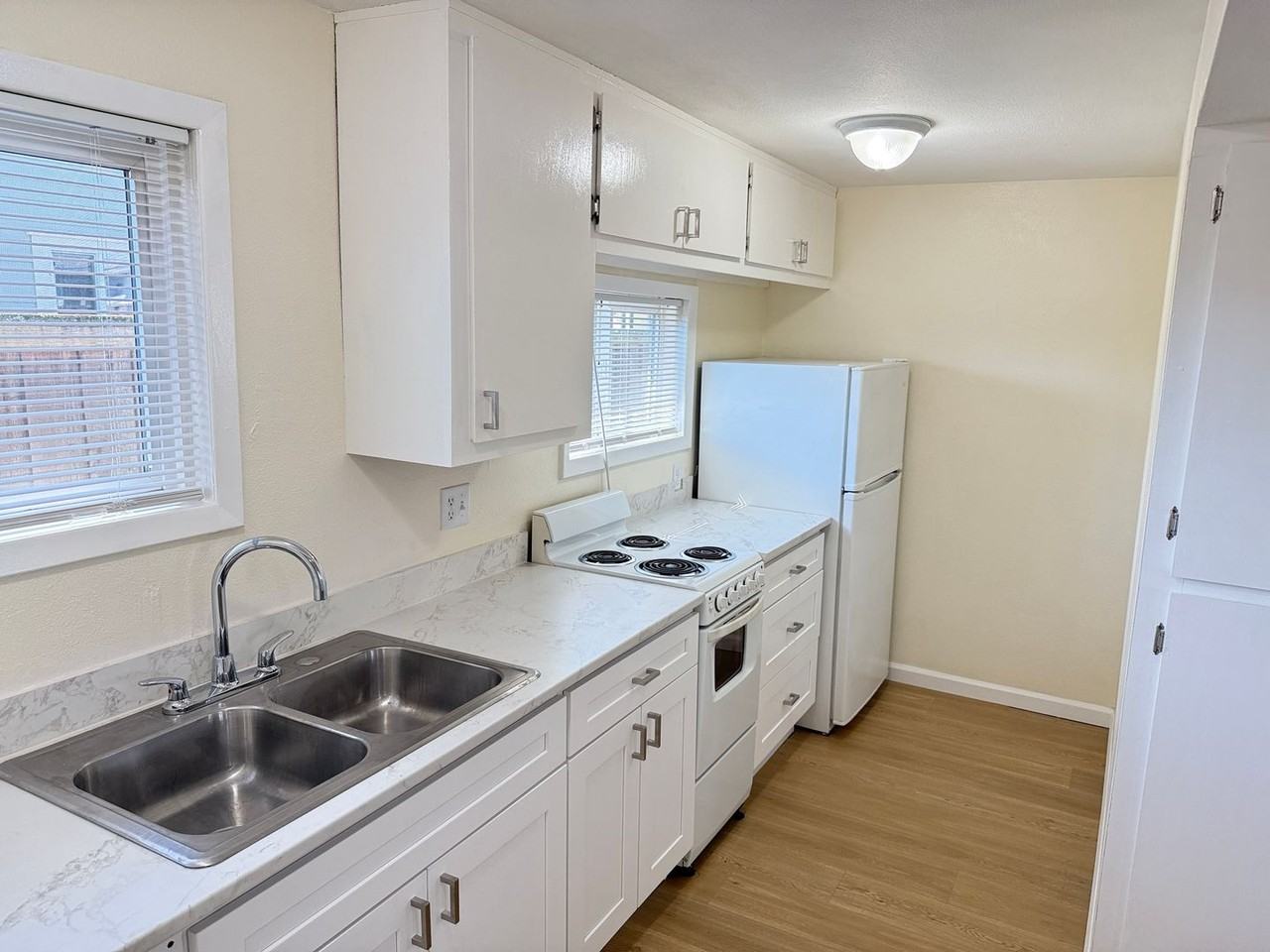 1248 Juniper St - Photo 7 of 14