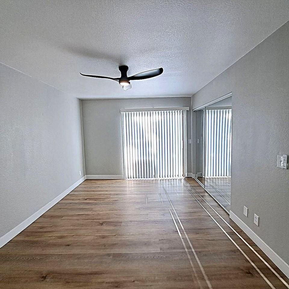 HENNYPLEX UNITS - Photo 4 of 15