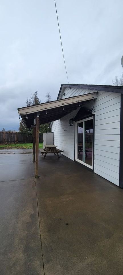 7345 A St - Photo 4 of 20