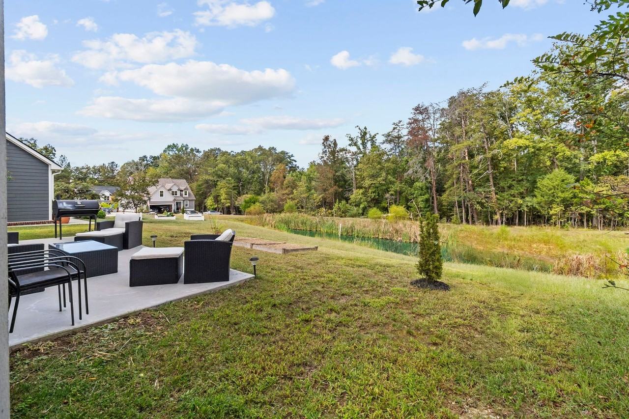 6508 Satjanon Dr - Photo 5 of 48