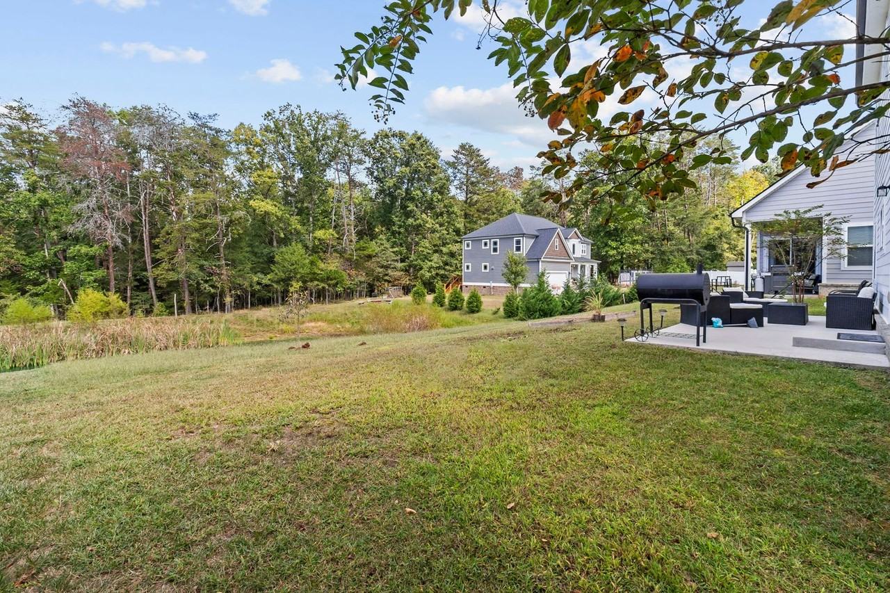 6508 Satjanon Dr - Photo 6 of 48