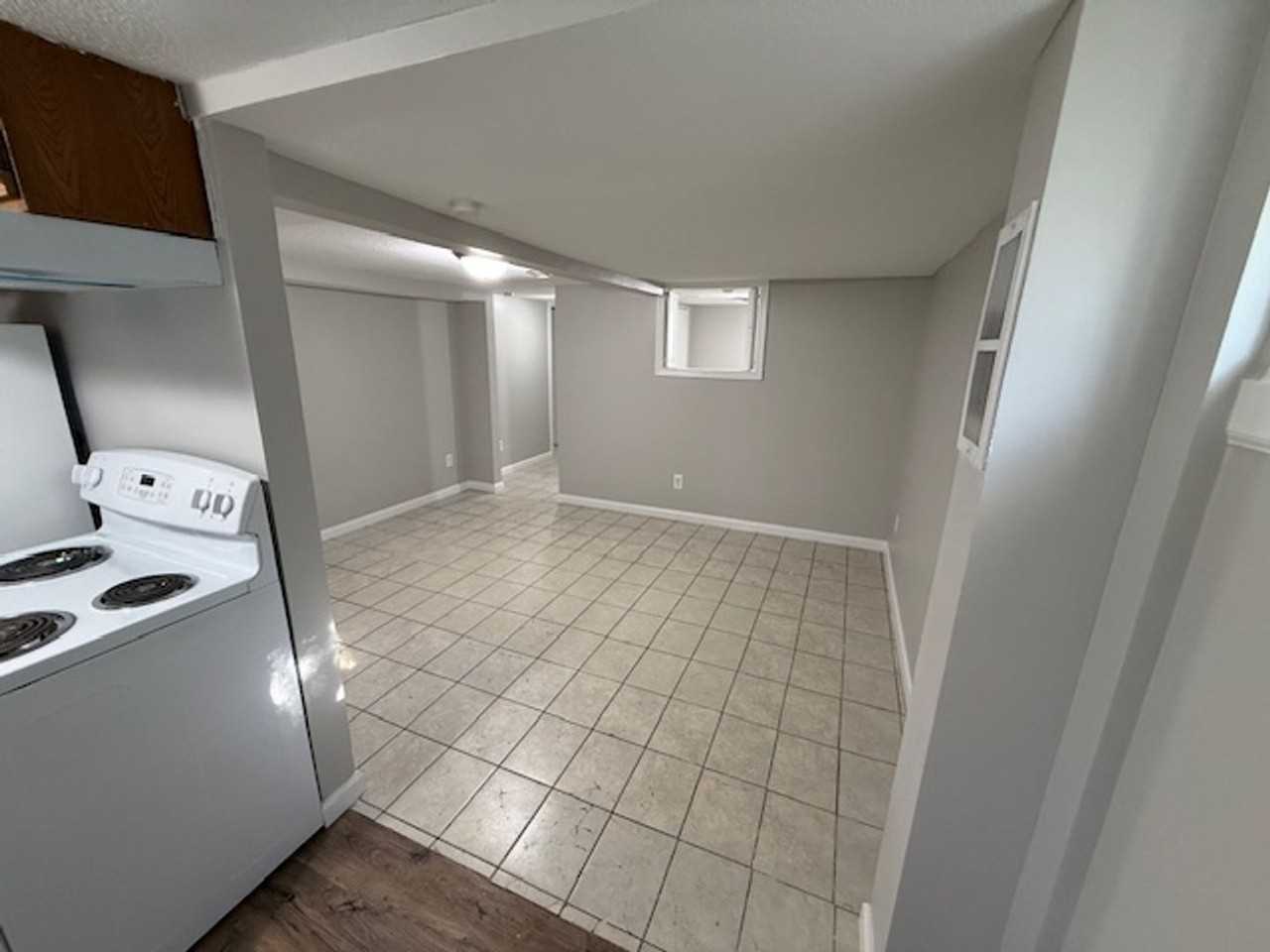 811 Pierre St - Photo 3 of 8